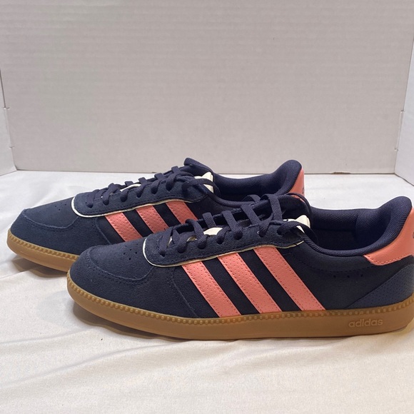 Adidas Breaknet Sleek Sneaker (Women) Size 8.5 - Picture 4 of 9